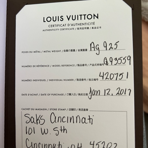 Authentic LV sterling silver LV bracelet & matching necklace that will retire - Picture 4 of 6